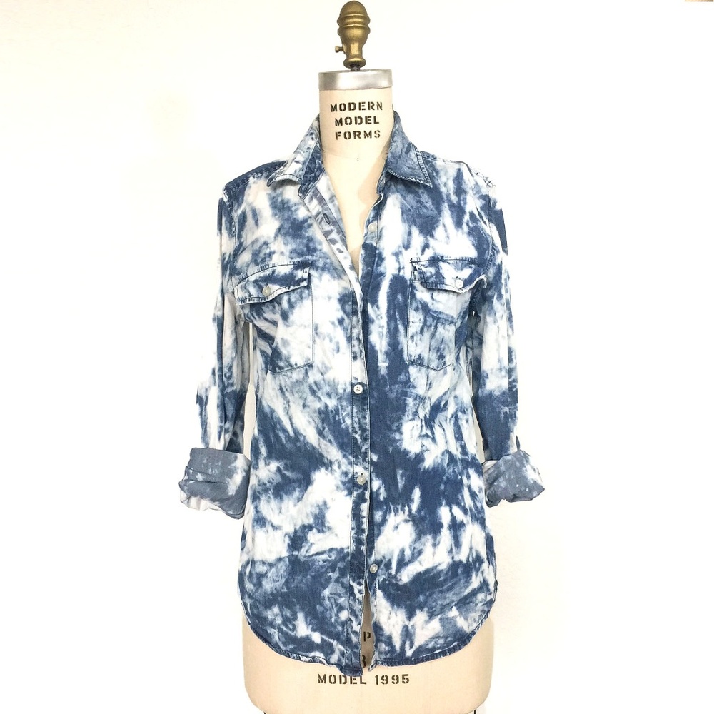 LUE - Blue Tie Dye Shirt